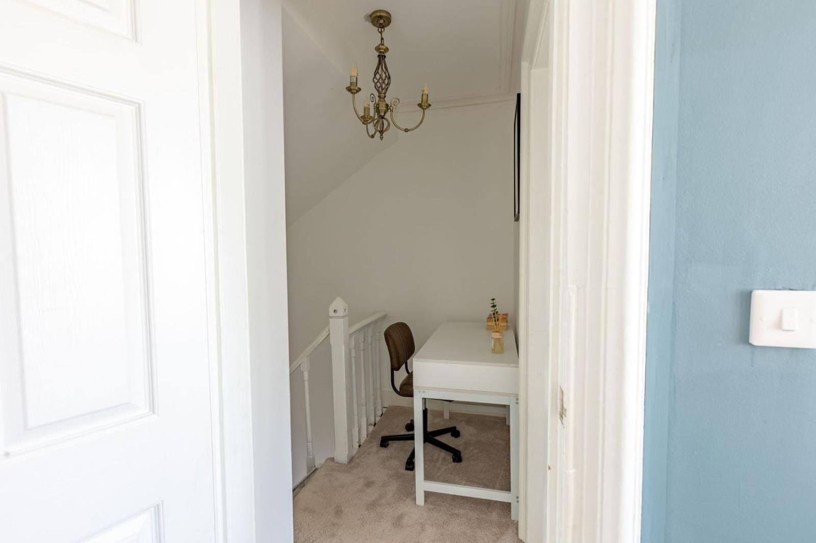 Spacious 3 Bedroom Home In Glasgow - Free Parking 外观 照片